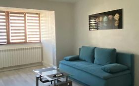 White&Silver Luxury Suite 3 Camere Craiova